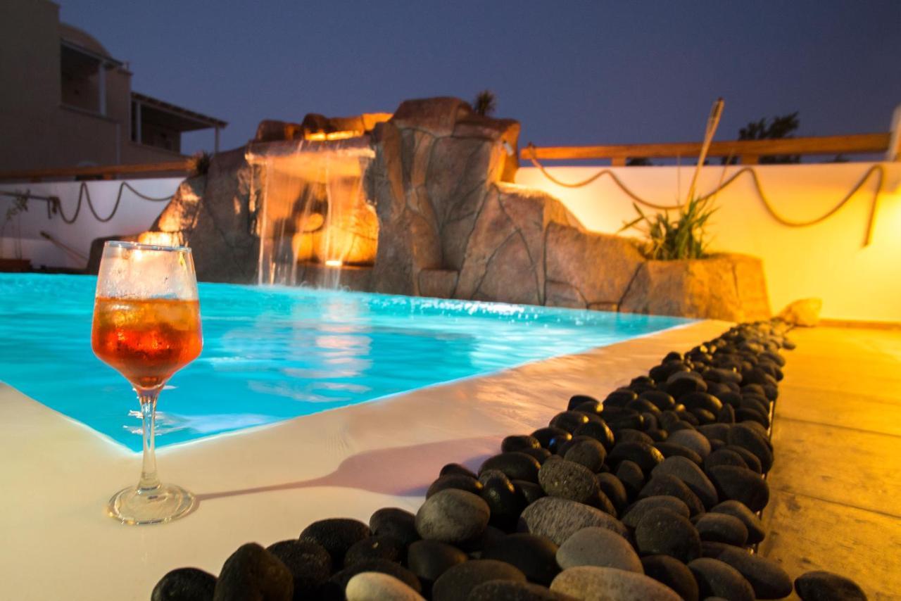 La Belle Vie - Santorini - Adults Only Lejlighed Kamári Eksteriør billede